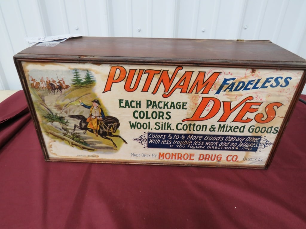 Putnam Dyes Box - 4