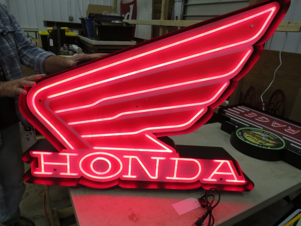 LED Canned Honda Wing Sign: new condition. 31x46