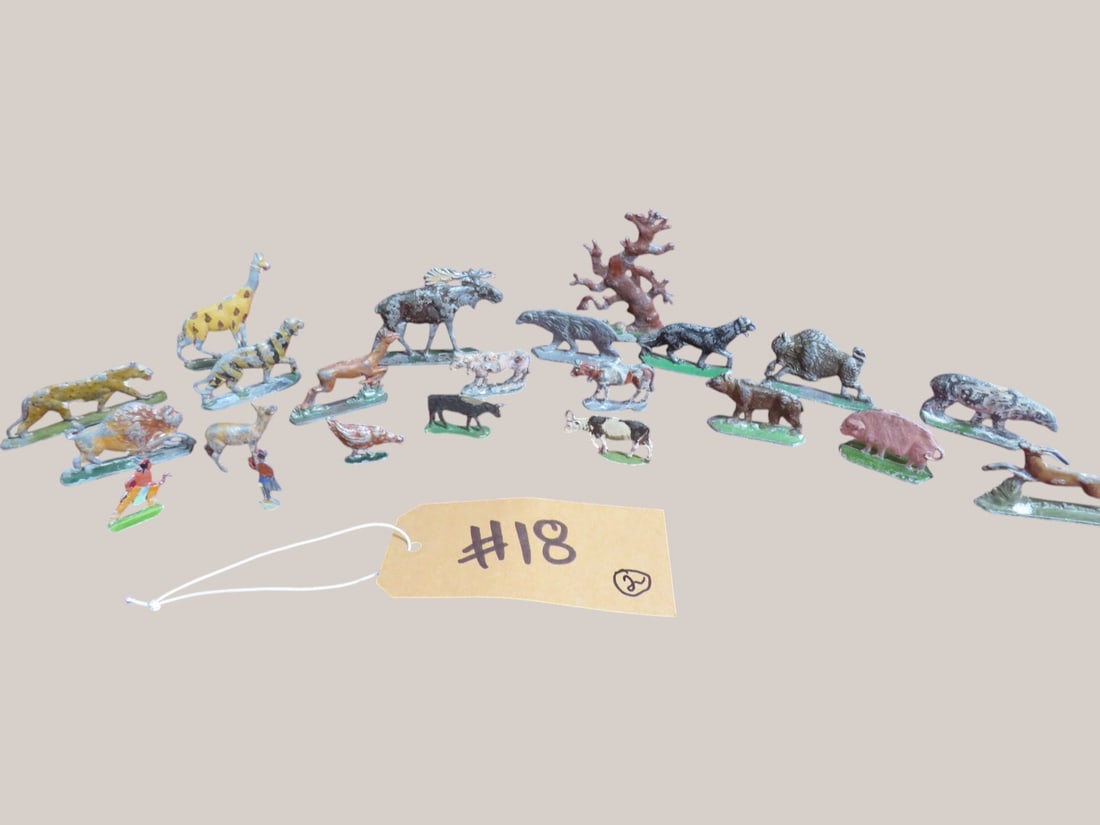 2 Boxes of Lead Farm Animals (1 of 8)