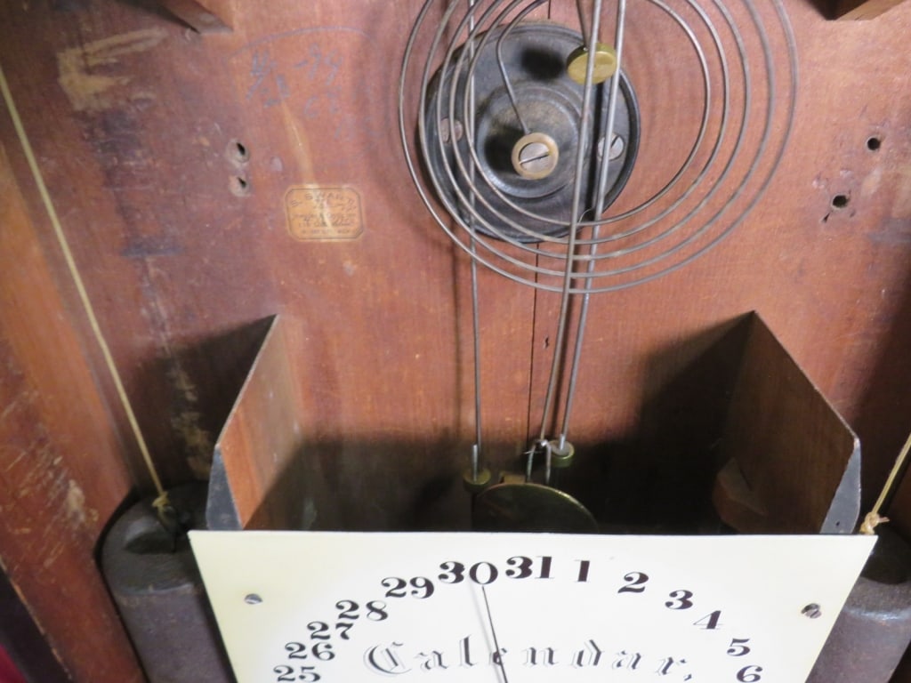 Seth ThomasWalnut Calendar Weighted Shelf Clock - 8