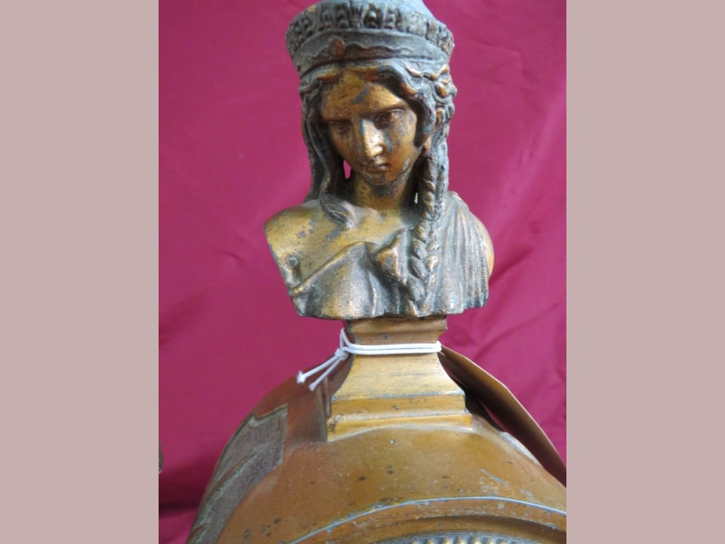 Seth Thomas Cast Metal Mantle Clock - 4