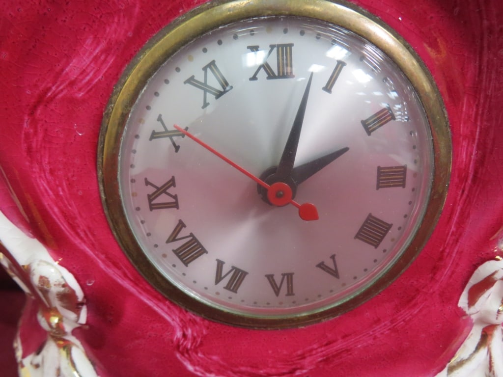 Porcelain Crown Sessions Mantle Clock - 6