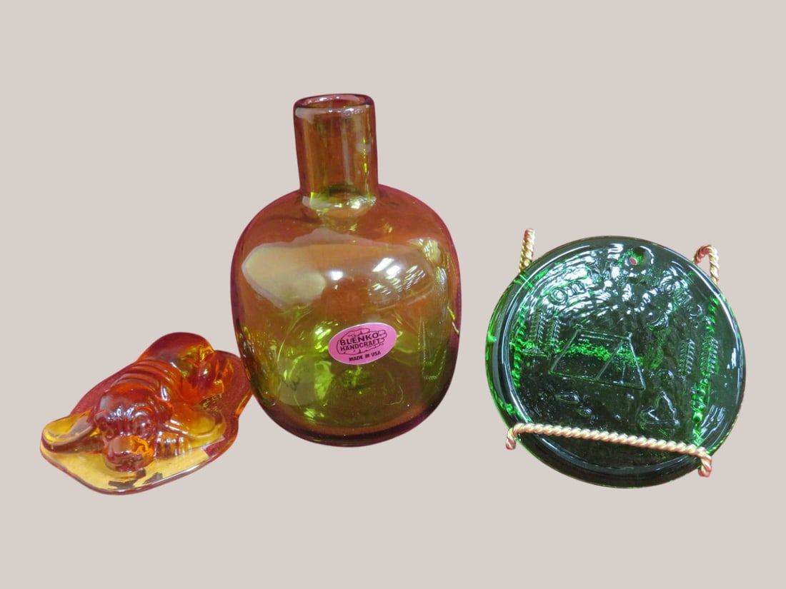 3 pcs Blenko: Green vase-orig sticker/Scout Ornament/Dog