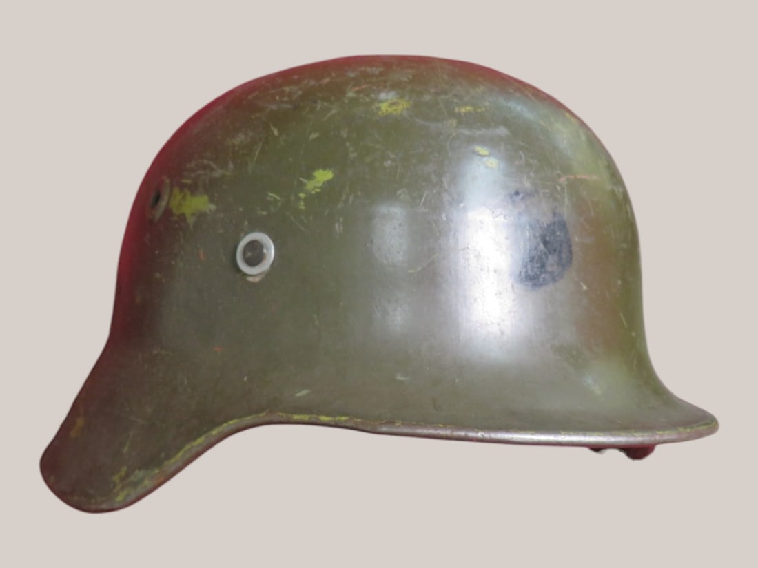 German M-42 Stahlhelm Helmet: w/ Leather insert