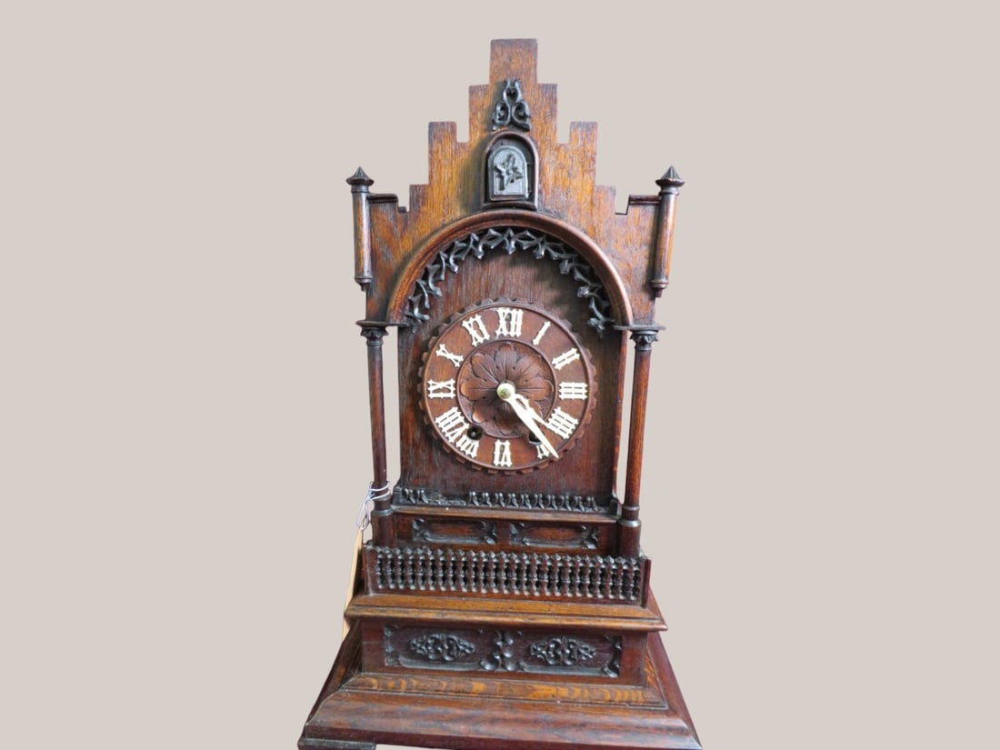 Ornate Blackforest Oak Cathederal Cuckoo Clock (1 of 15)