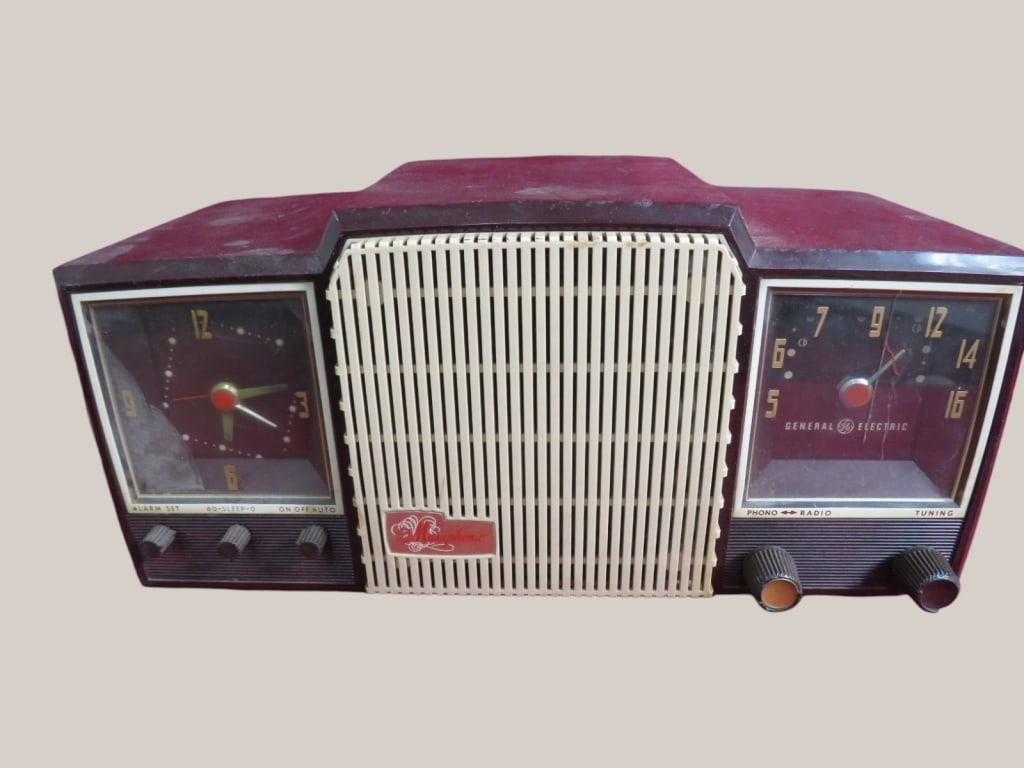GE Musa Phonics Clock Radio (1 of 6)