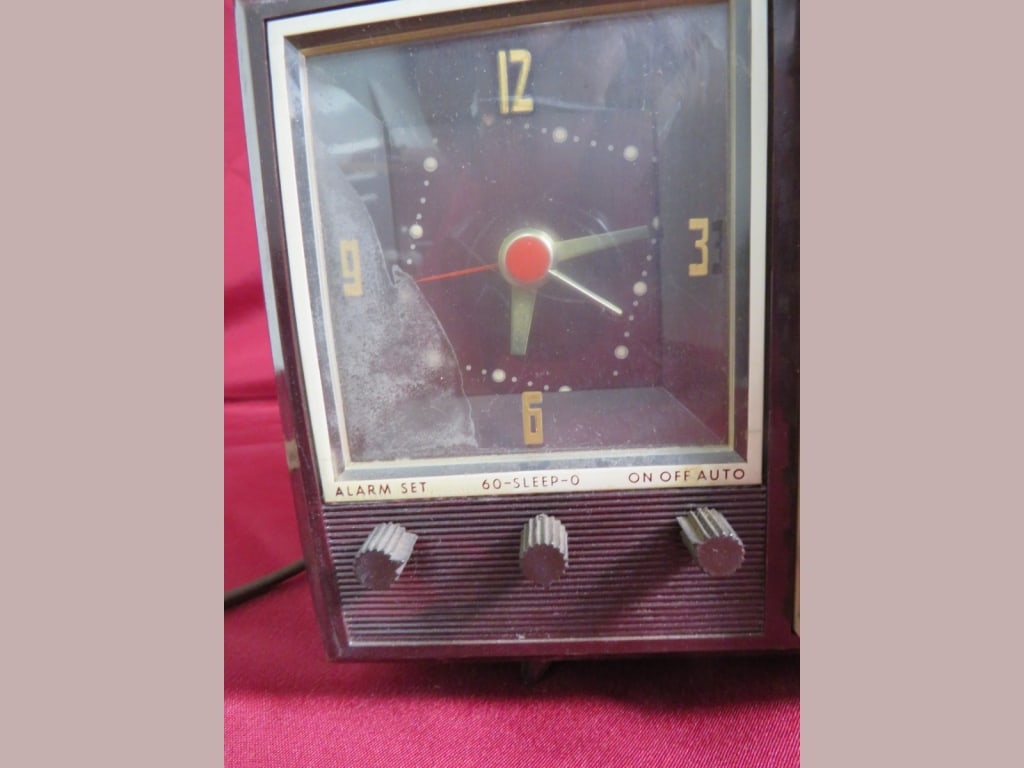 GE Musa Phonics Clock Radio - 5