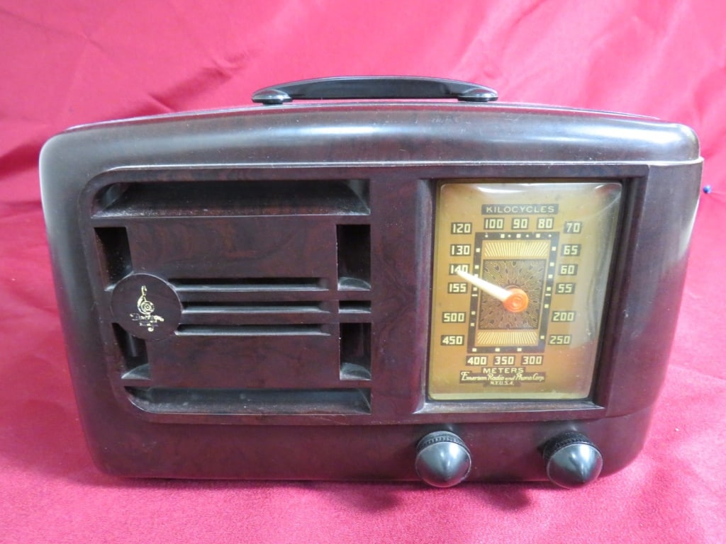 Emerson Radio - 2