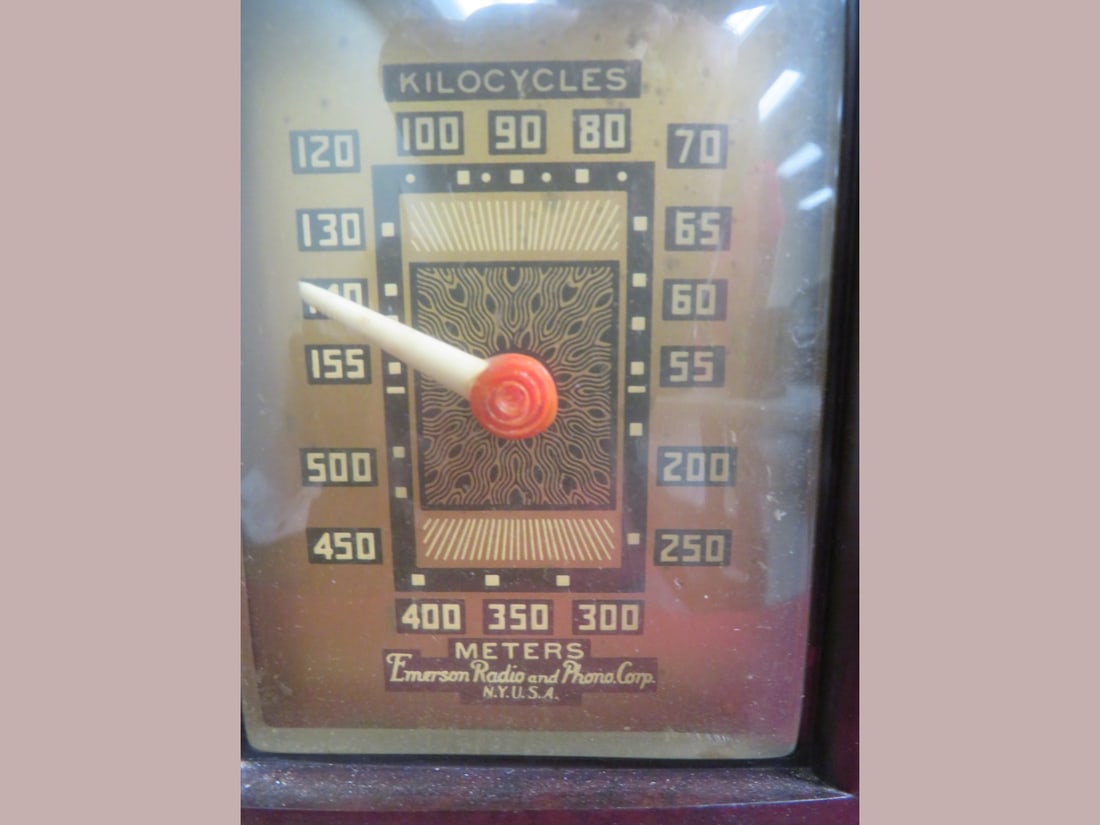 Emerson Radio - 3
