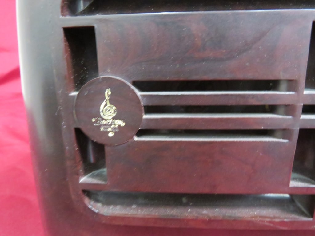 Emerson Radio - 4