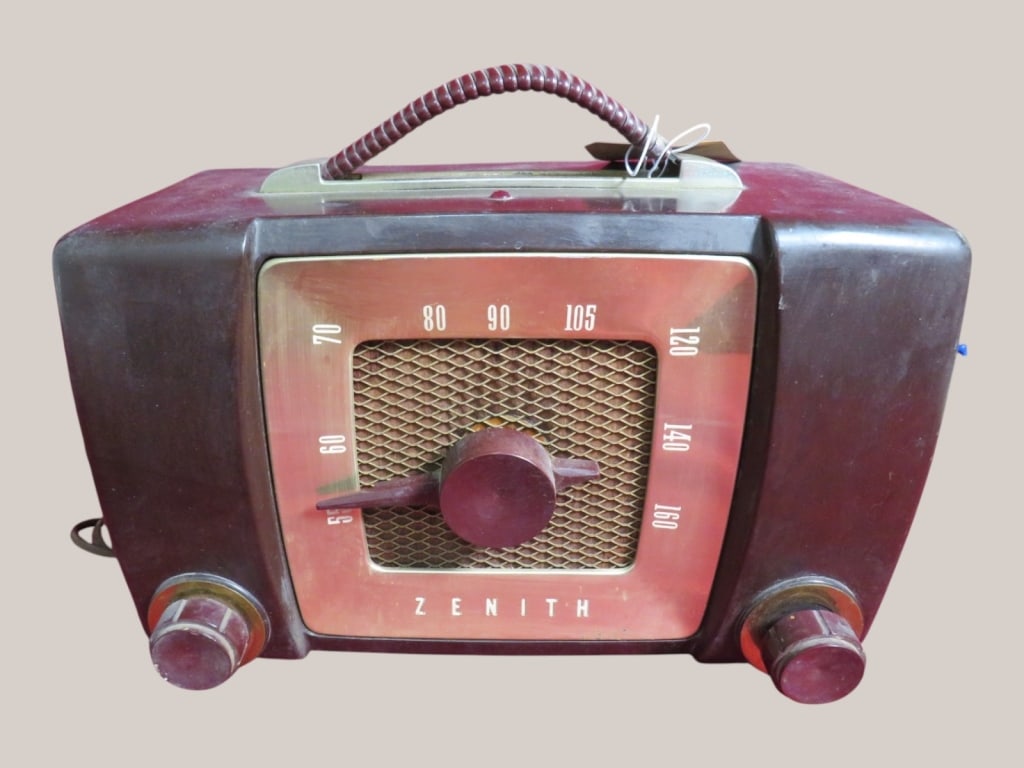 Zenith Baskelite Case Radio: as Found condition