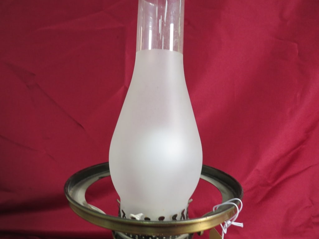 Fenton Pink Satin Lamp - 5