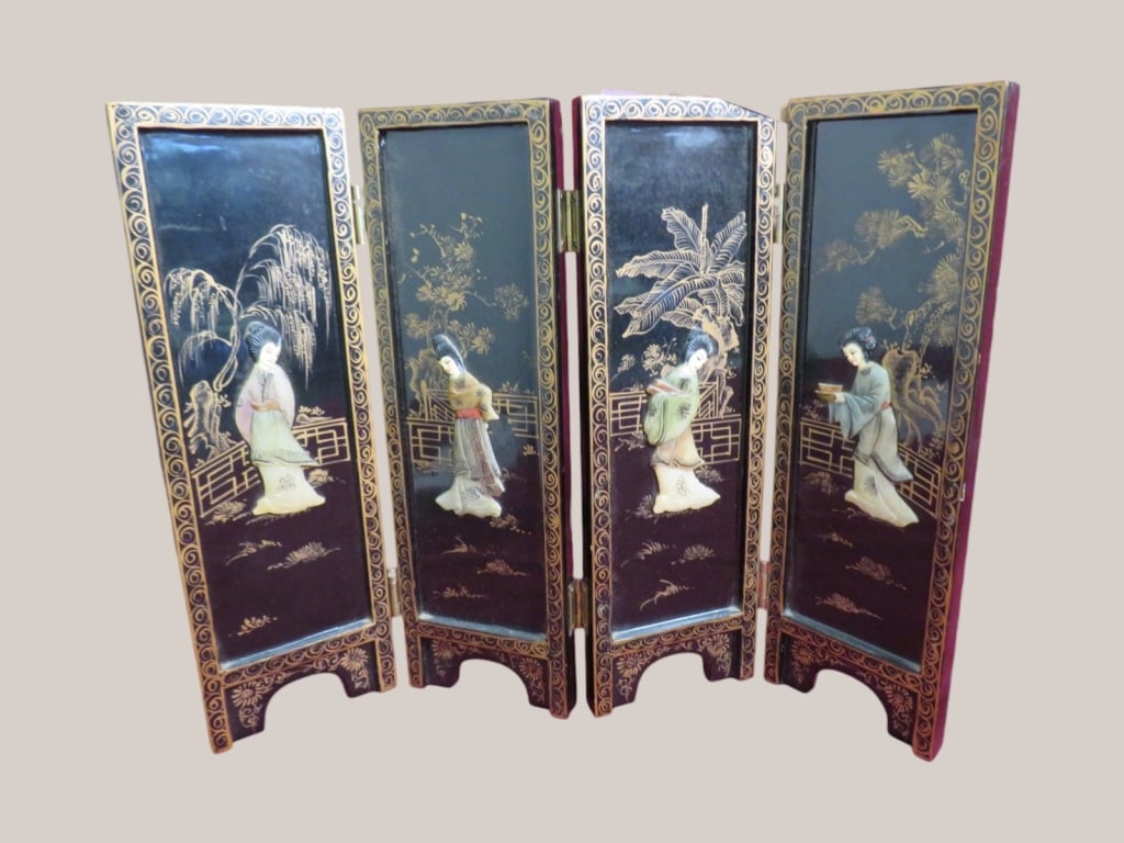 Chinese Black Laquer Mother of Pearl Geisha Folding Screen: Table-top/4 Panel 14 x 18