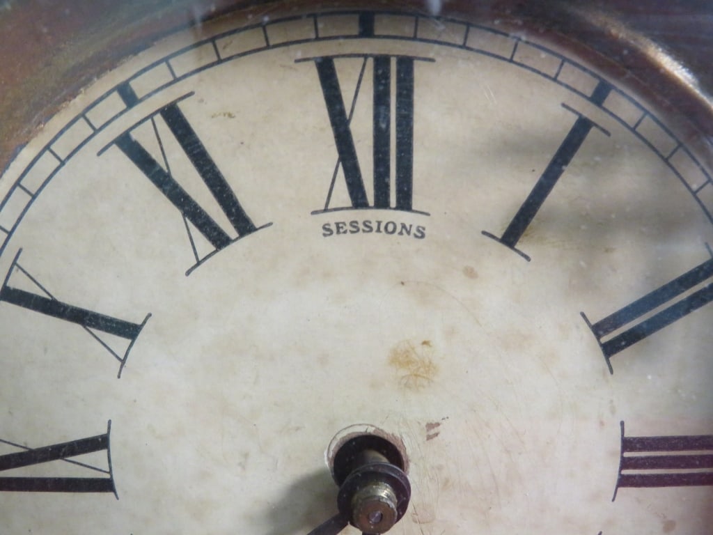 Sessions Oak Mantle Clock - 3