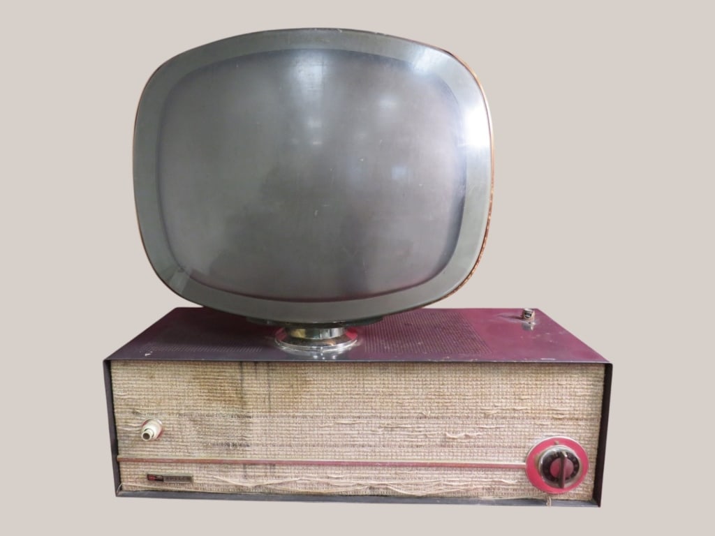 Philco Predicta Princess 1959 TV: As found condition 24 x 25 x 10