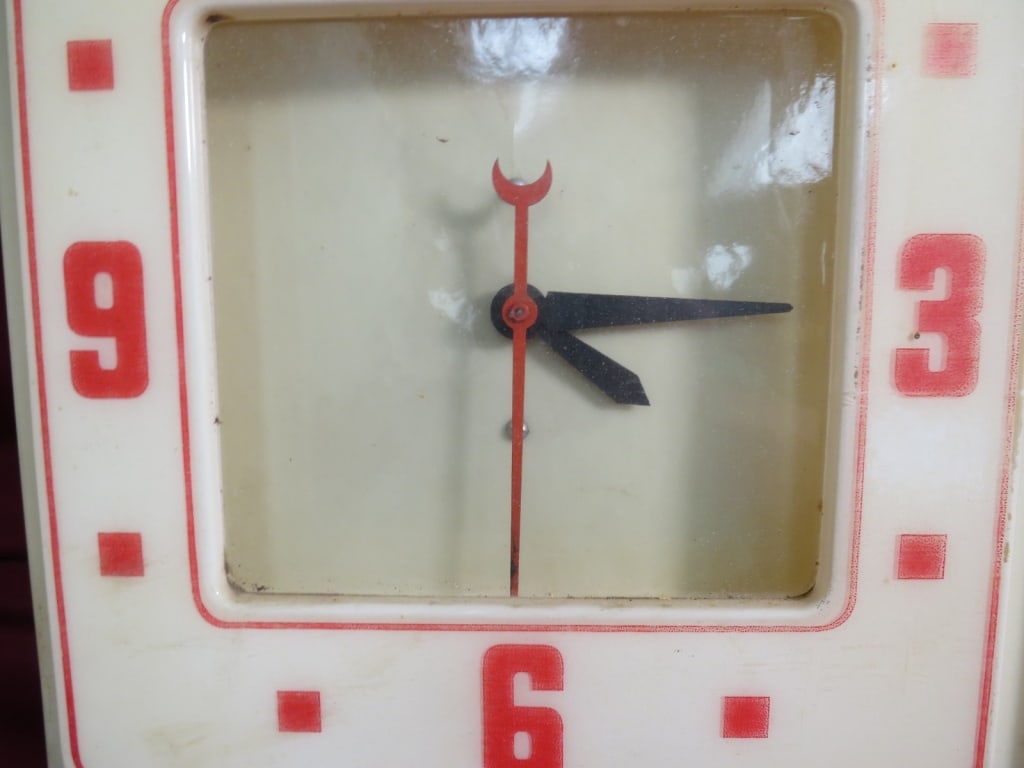 All Star Dairy Lighted Clock - 3