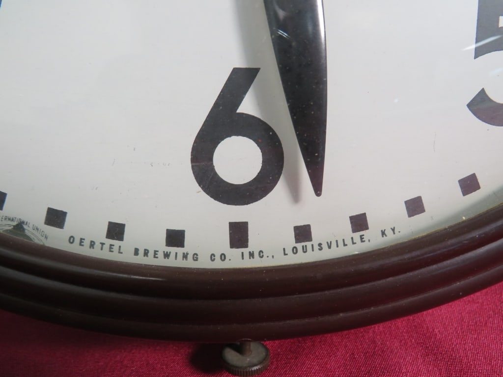 Oertel Brewing Co. Advertising Clock - 4