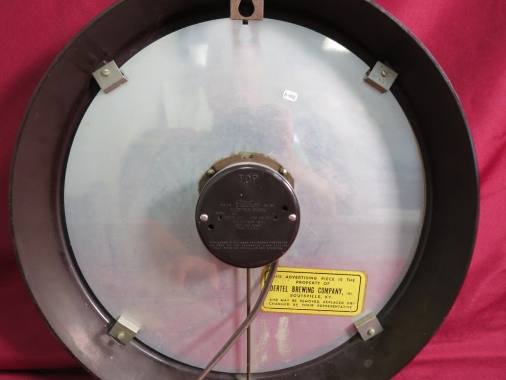 Oertel Brewing Co. Advertising Clock - 5