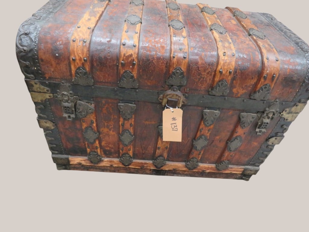 Antique Steamer Chest w/ 2 Trays: 24 x 34 x 20