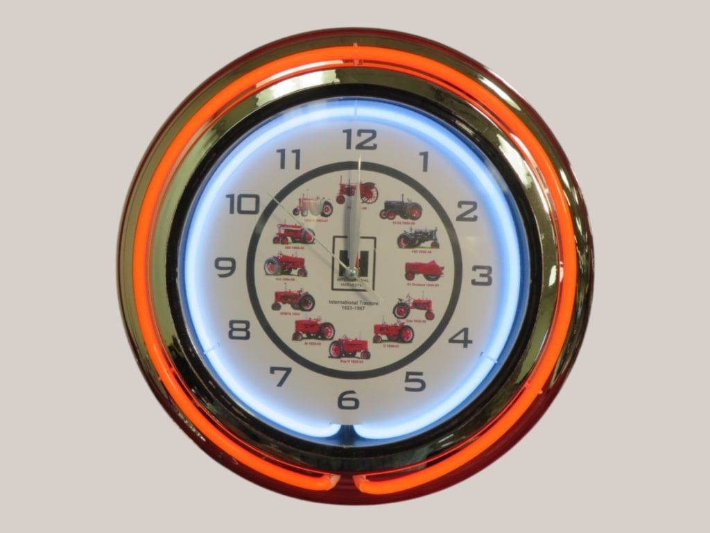International Double-bandNeon Clock (1 of 6)