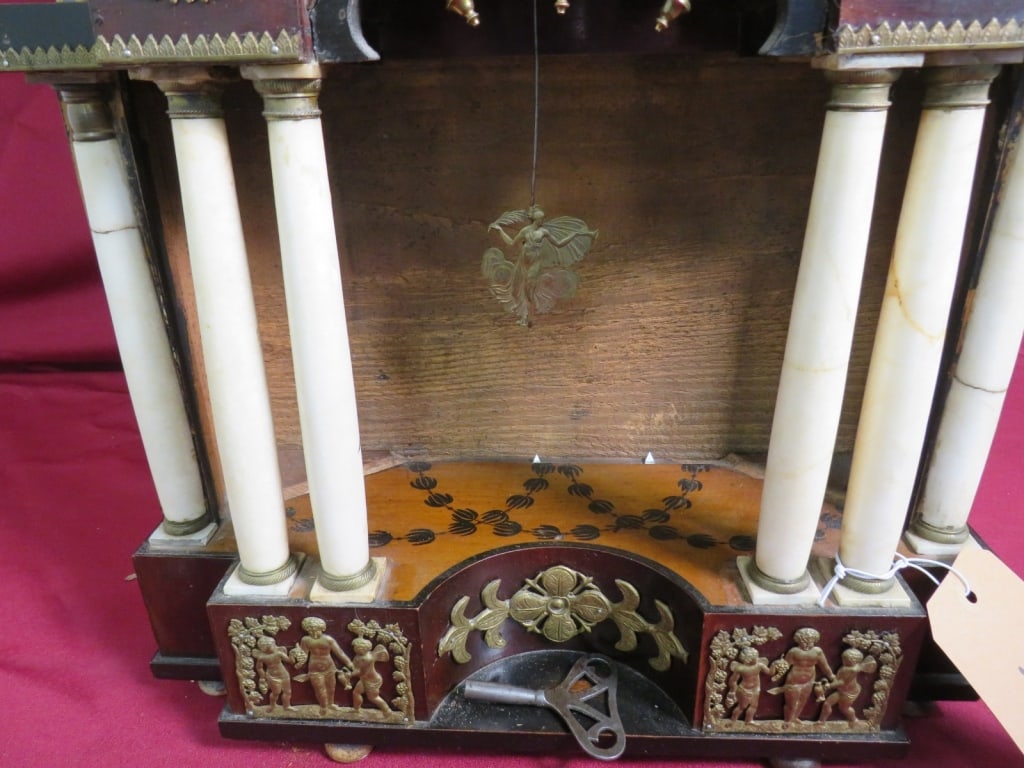 Pillar Mantle Clock w/ Gilted D?cor - 5