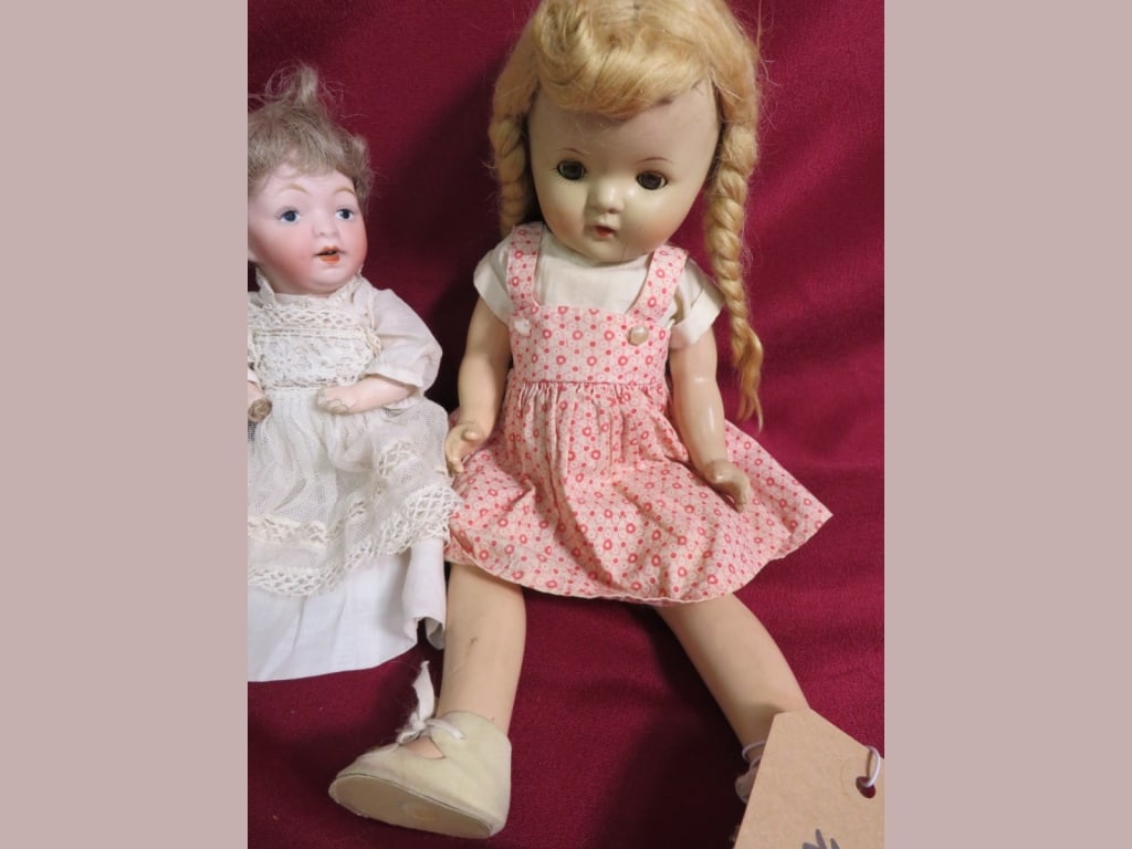 3-Dolls - 5