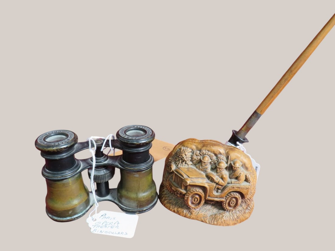 2 pcs- WWII Pen Set and Paris Opera Galsses (1 of 8)