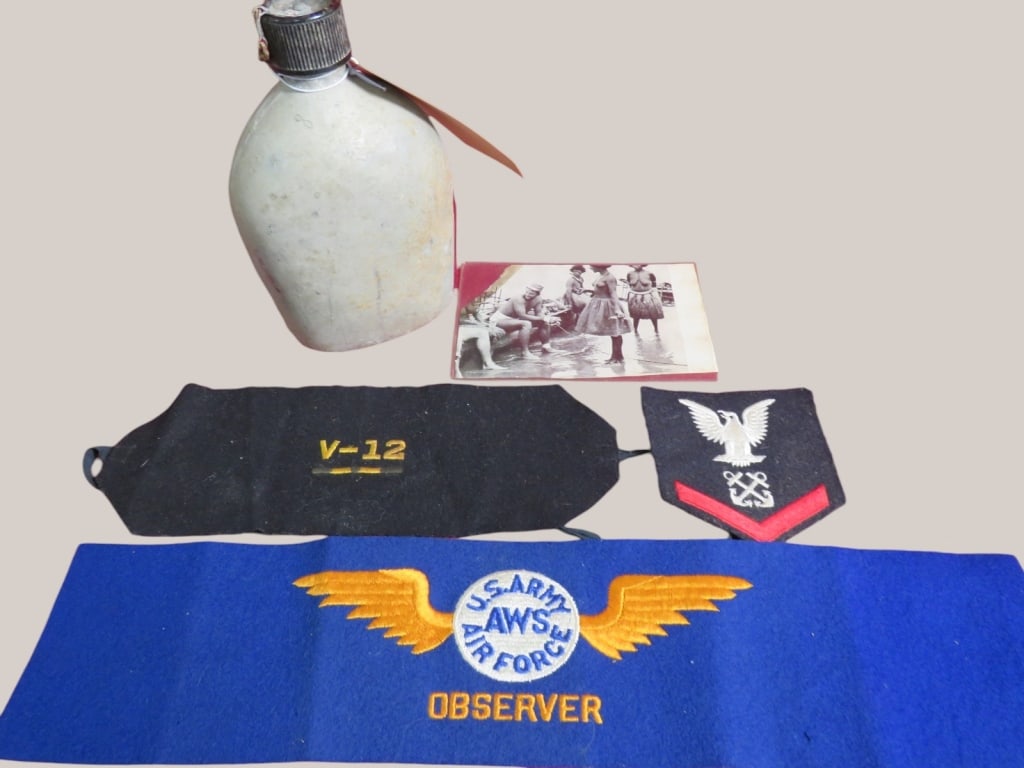 Military Patches & Armbands/Postcard/Military Canteen: Age appropriate wear