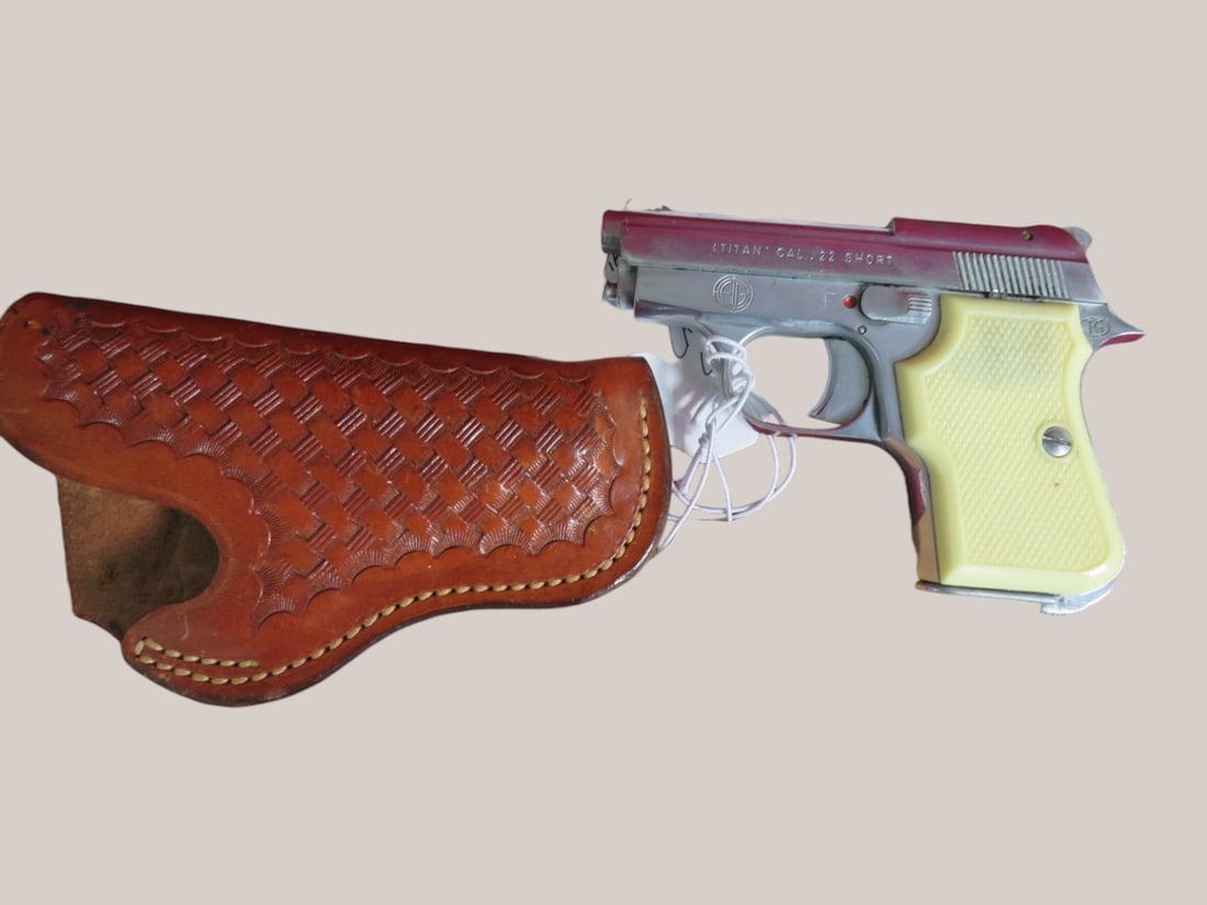 Italian PSF 111 (Titan) Semi-Auto w/ Holster .22 short: Serial # A96243 BB-1328