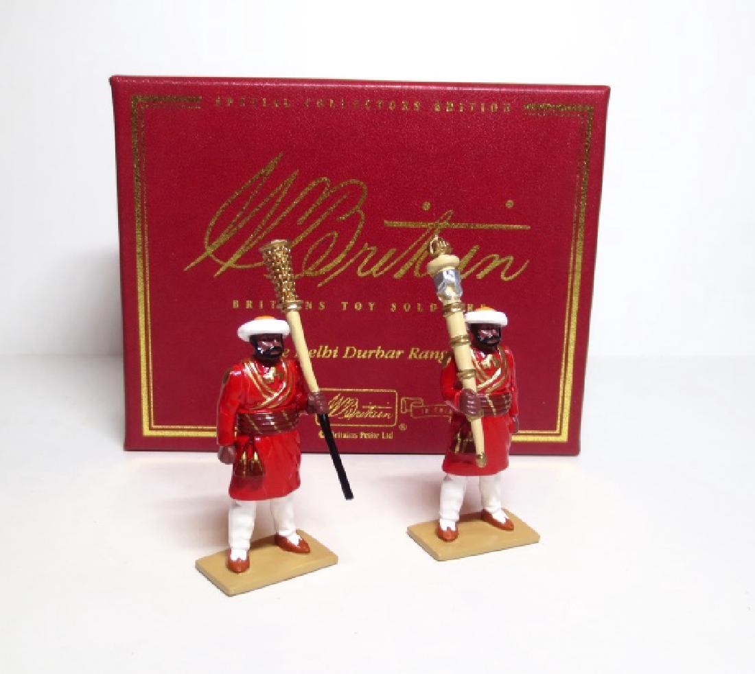 Britains Mace Bearers Set #00132: From The Delhi Durbar Range. 2 pieces. Very good condition. Box Very good.