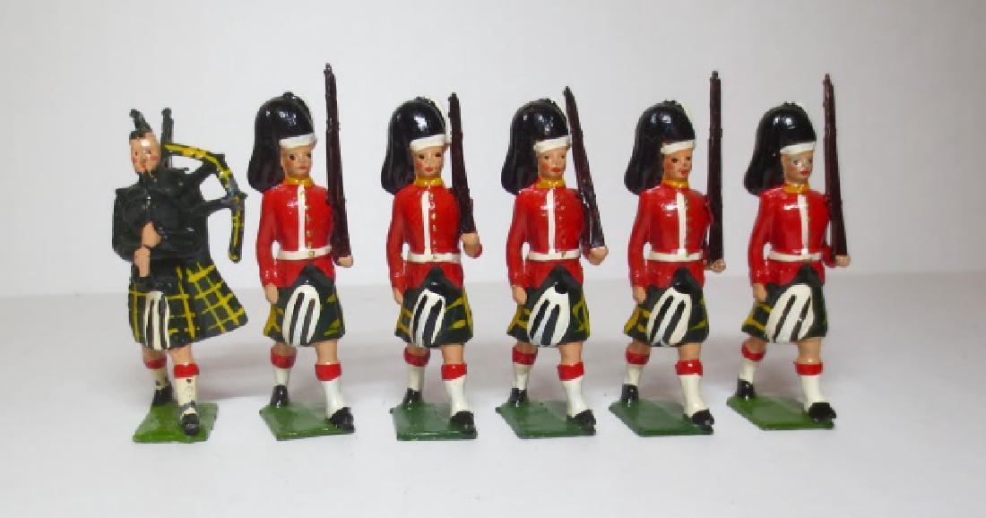 Britains Gordon Highlanders from Set #77 (1 of 1)