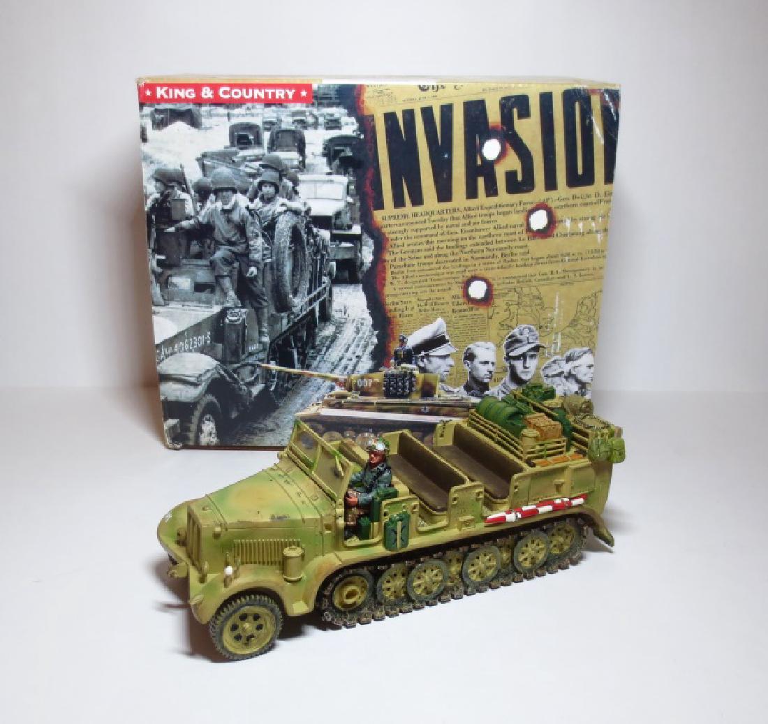 King & Country Fighting Vehicle with Driver (1 of 1)
