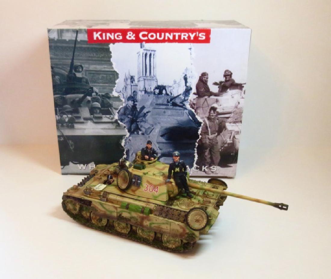 King & Country Summer Panther with Crew: #W072. 4 pieces. Very good condition. Box very good.