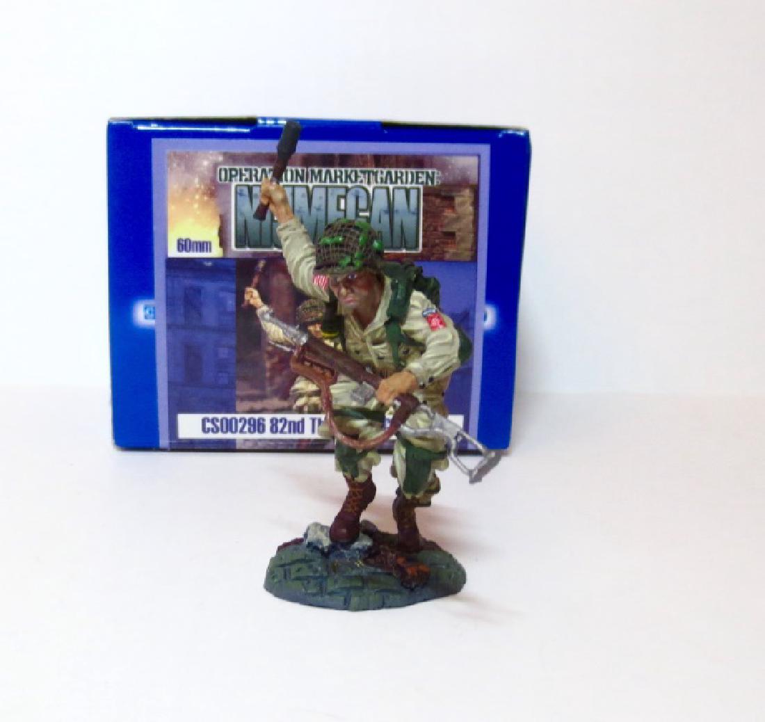 Collectors Showcase 82nd Throwing Grenade: #CS00296. 1 piece. Very good condition. Box very good.