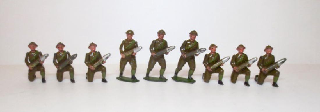 Britains Gunners carrying Shells from Set #1730 (1 of 1)