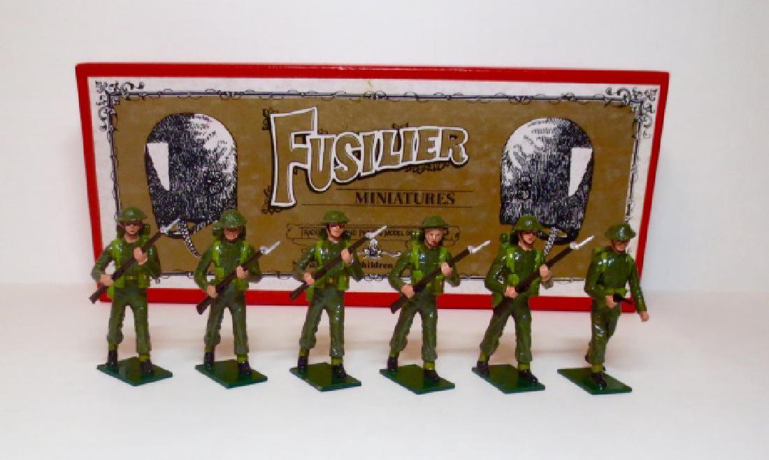 Fusilier WW2 British Advancing Set #14 (1 of 1)