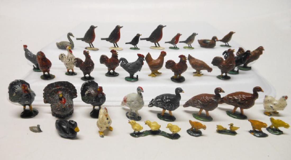 Birds and Poultry Assortment: Including turkeys, turkey hens, chicks, goslings, roosters, swans, robins, etc. by various manufacturers. Pre War and post war. 37 pieces. Condition very good.