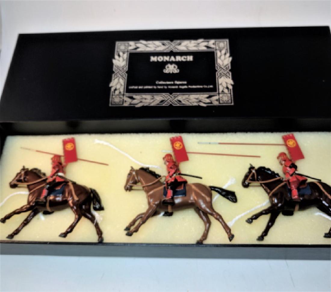 Monarch 225 Li Clan Mounted Charging (1 of 1)