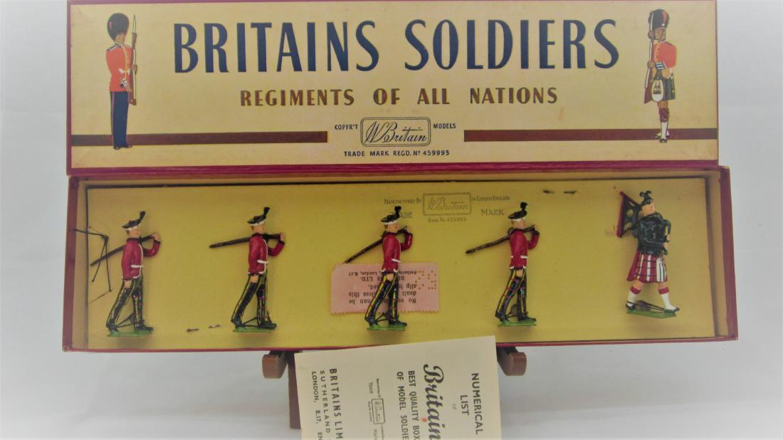 Britains Set #212 Royal Scots with Piper (1 of 1)
