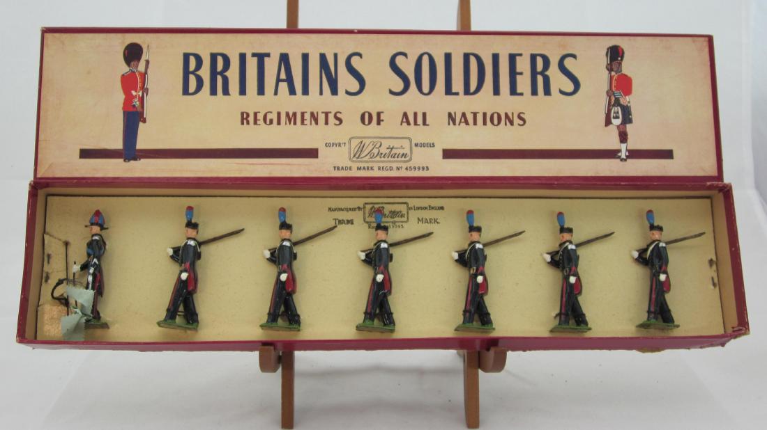 Britains Set #1437 Italian Carabinieri (1 of 1)