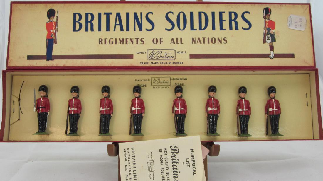 Britains Set #2082 Coldstream Guards at Attention (1 of 1)