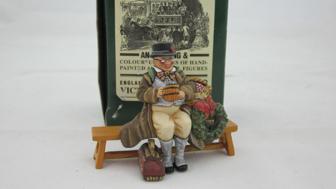 King & Country #D034 Xmas Pickwick on bench (1 of 1)