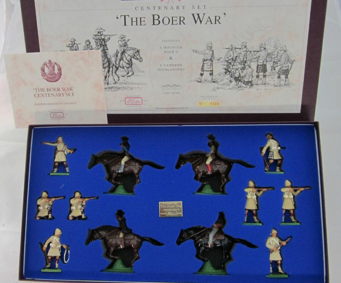 Britains #00259 Boer War Centenary Set: 4 mounted Boers, 8 Cameron Highlanders issued 1999. 12 pieces Condition excellent in excellent box