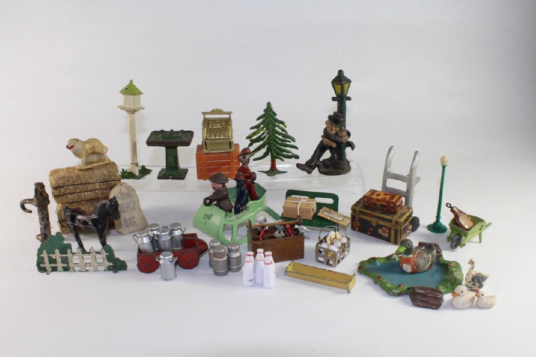 Civilian Accessories Group Lead, Iron, Tin (1 of 1)