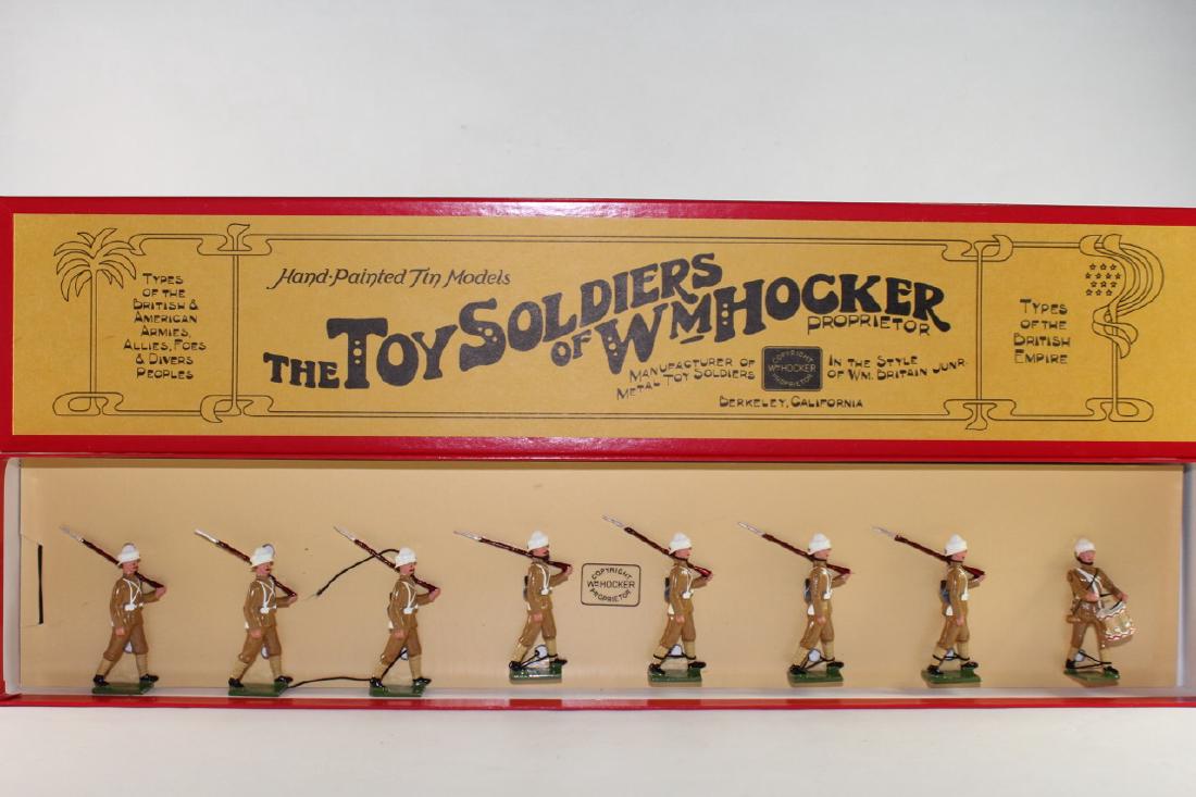 Hocker Set #390/6 British Infantry Marching (1 of 1)