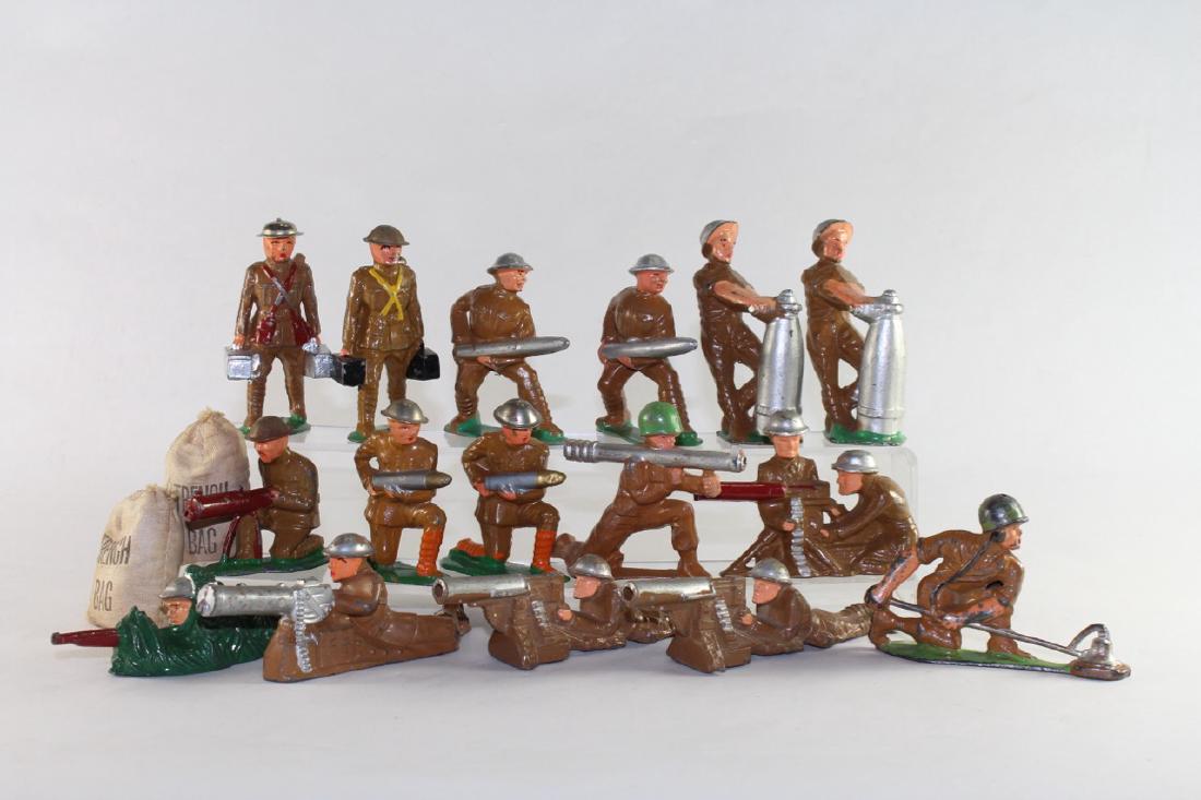 Barclay Manoil Artillery And Crewmen: Dimestore Very Good/Excellent Condition With No Box 16 Pieces