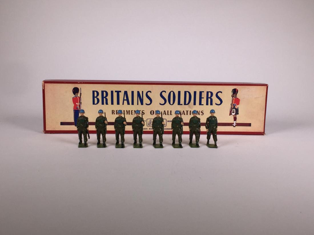 Britains Set #2115 RARE United Nations Infantry: Post War. In original ROAN box with tie card. 8 Pieces. Condition Figures Near Mint. Condition Box Pristine.