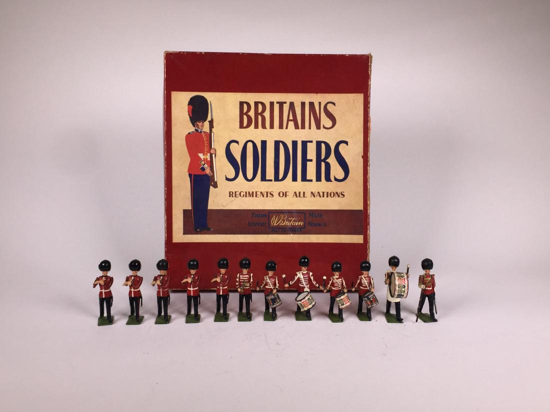 Britains Set #2108 Drums and Fifes of the Welsh (1 of 1)