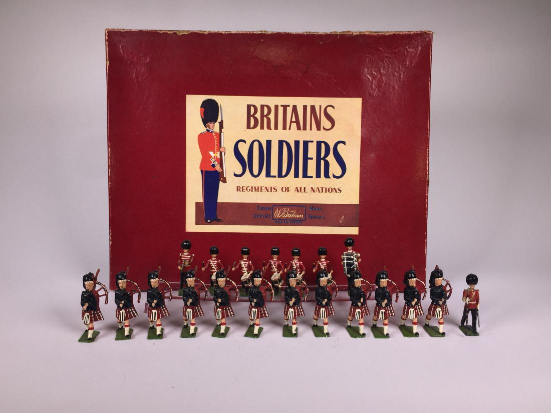 Britains Set #1722 Pipes and Drums (1 of 1)