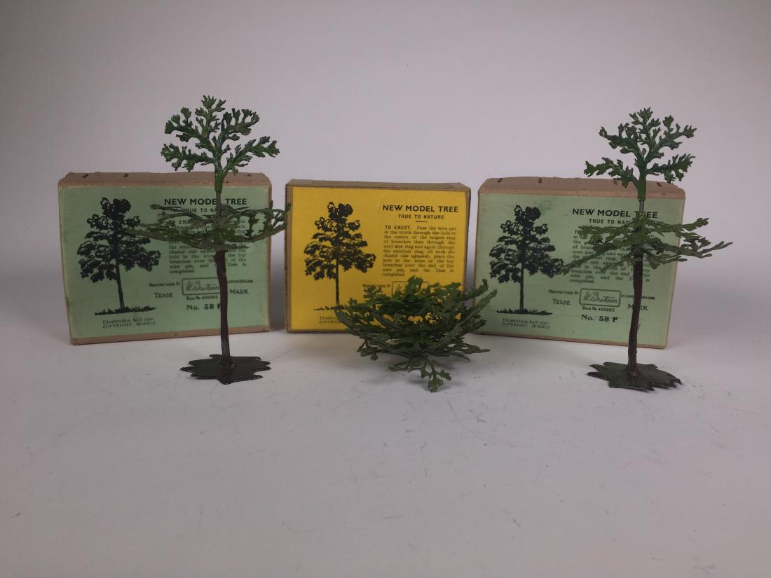 Britains Farm Set #58F Model Trees (1 of 1)
